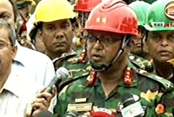 Major General Chowdhury Hasan Suhrawardy talks in a press briefing Sunday about to deploy powerful cranes to lift concrete slabs to rescue any possible survivors at Savar building collapse. Photo: TV grab
