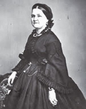 Before marrying Abraham Lincoln, Mary Todd Lincoln was courted by his long-time political opponent Stephen Douglas.