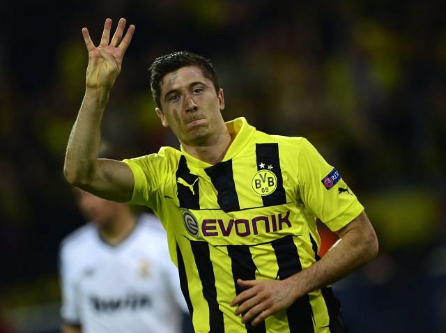 Lewandowski Destroys Real | The Daily Star