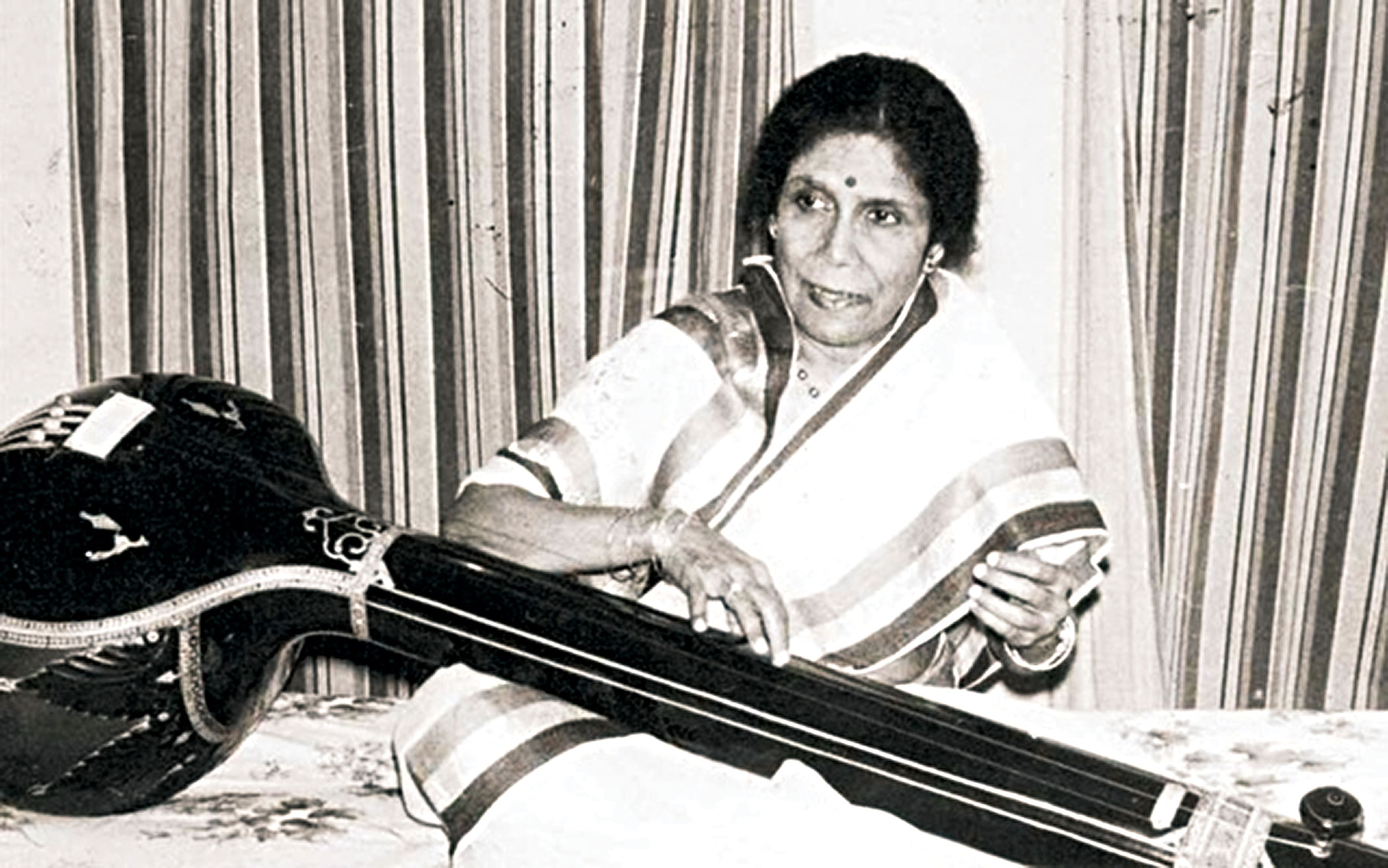 Remembering Bengal's queen of melody, Sandhya Mukhopadhyay | The Daily Star