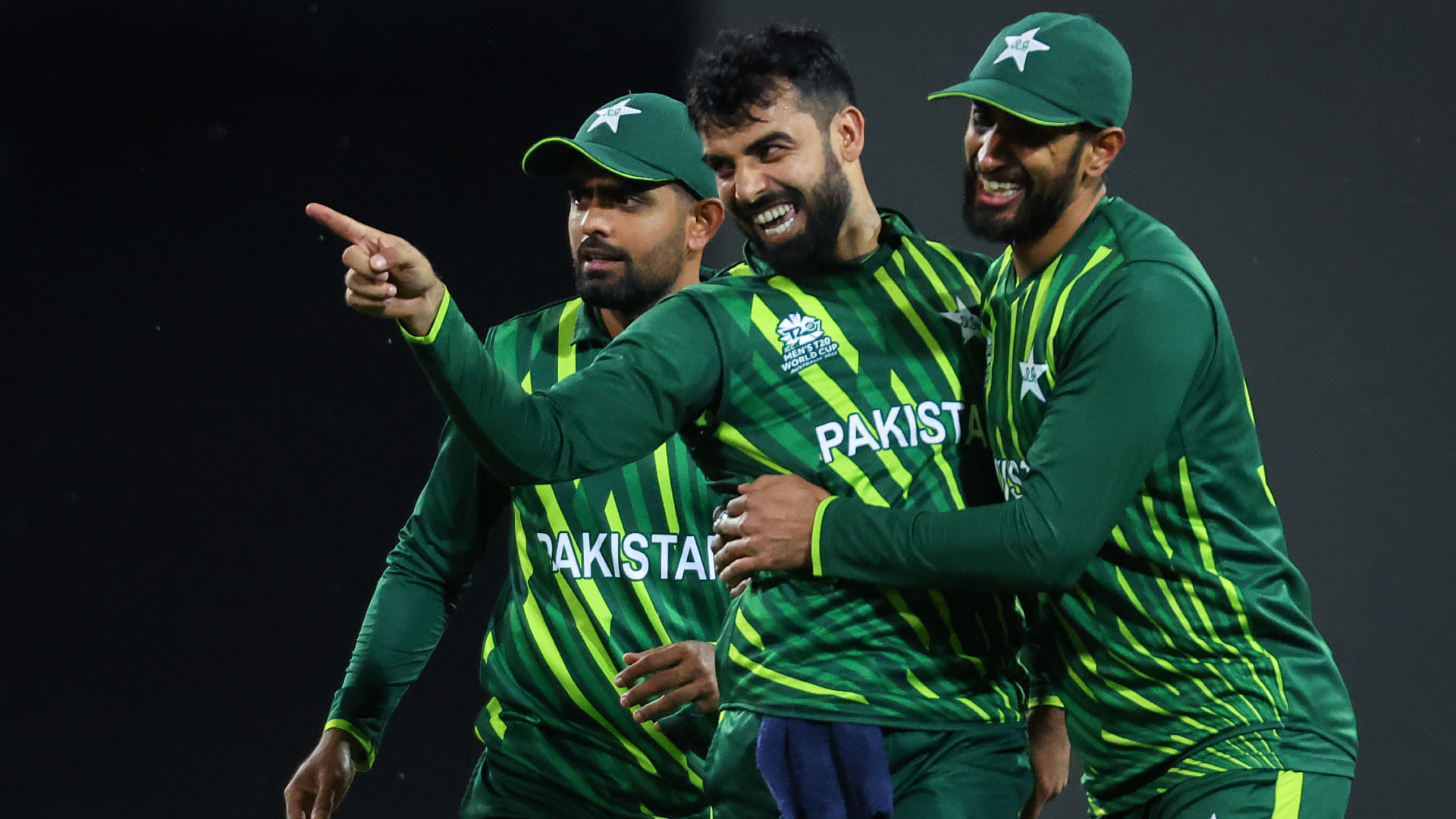 Mandatory Credit: Photo by Pankaj Nanjia Shutterstock (14098157ca) Shadab  Khan of Pakistan bowls