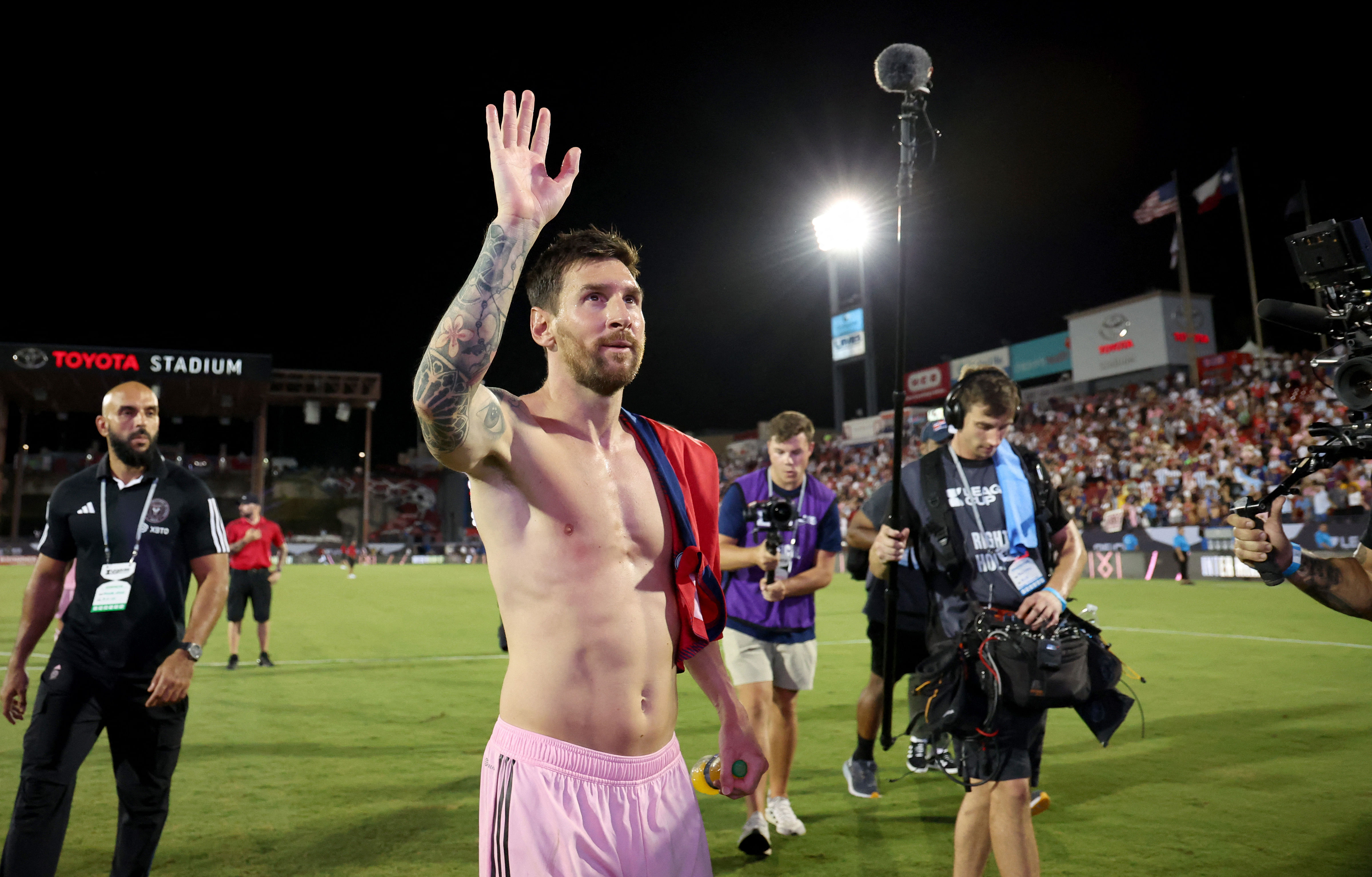 Lionel Messi is like watching Michael Jordan': FC Dallas owner