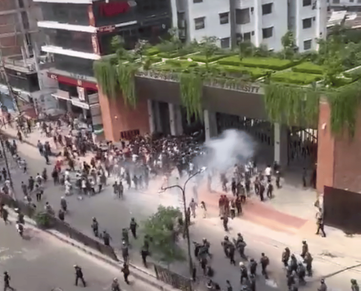Police clash with BRAC University students, lob tear gas shells at campus