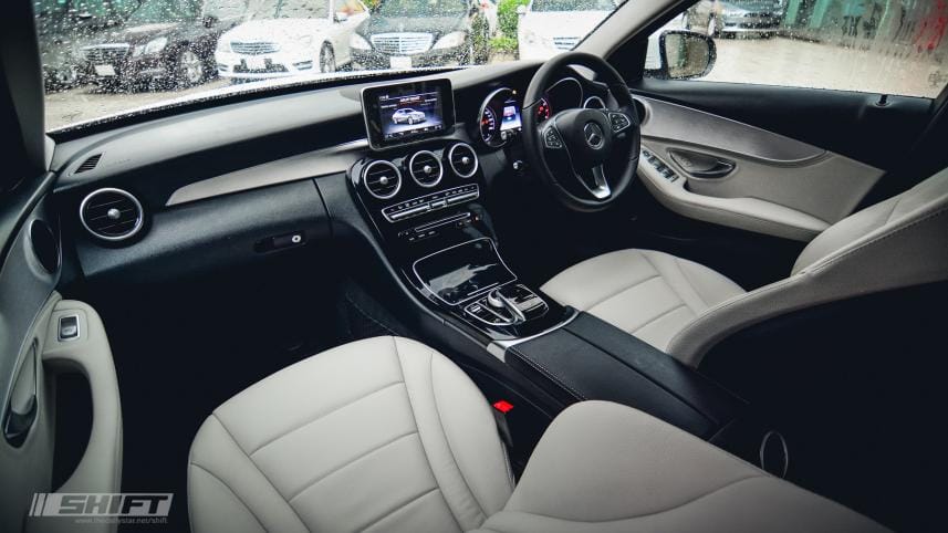 2015 Mercedes Benz C250 Shift - cockpit