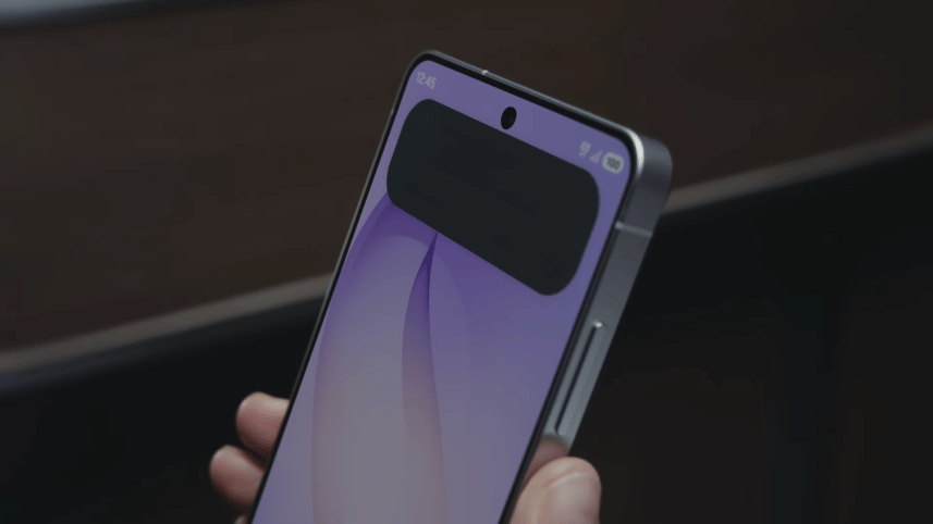 Samsung S26 Ultra with partial privacy display on