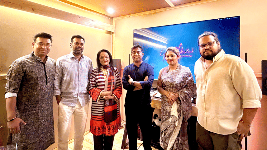 Sabina Yasmin re-records ‘Ei Mon Tomake Dilam’ for ‘Domm’