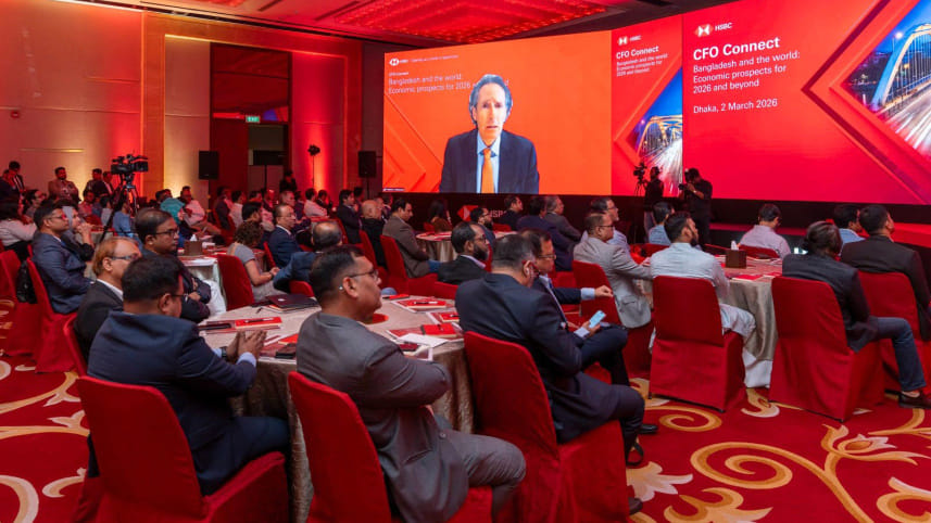 Image 1_Frederic Neumann Chief Asia Economist and Co-Head, Global Research Asia HSBC Global Research sharing his economic outlook to audience at a local hotel (1).jpg