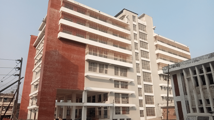 Narsingdi 250-bed hospital building still unused.png
