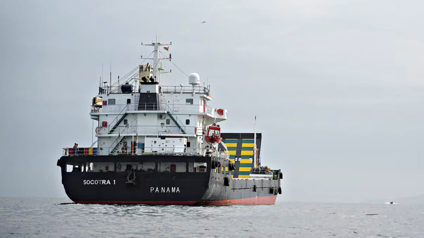 Hormuz_Iran_Shipping_Oil_Tanker.jpg