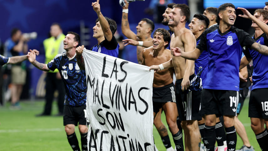 2026-07-15T213841Z_864818289_UP1EM7F1N6HM3_RTRMADP_3_SOCCER-WORLDCUP-ENG-ARG.JPG