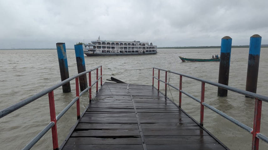 Koralia-Launch-Ghat.jpg