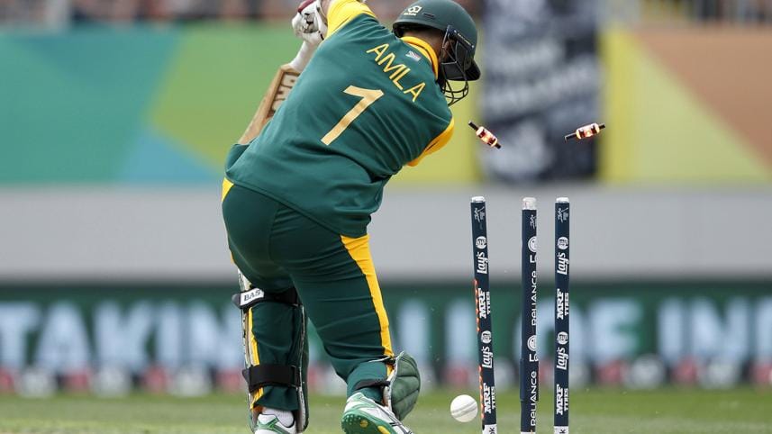 Timber!! Amla falls early