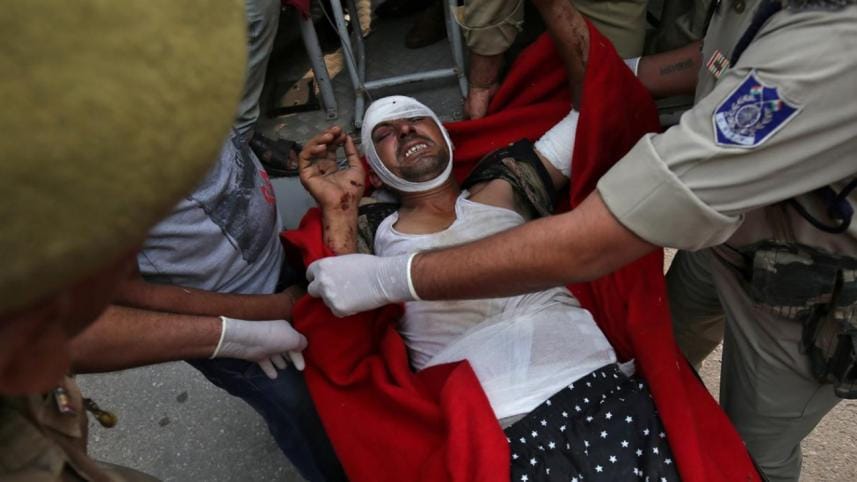 16 Hindu pilgrims killed