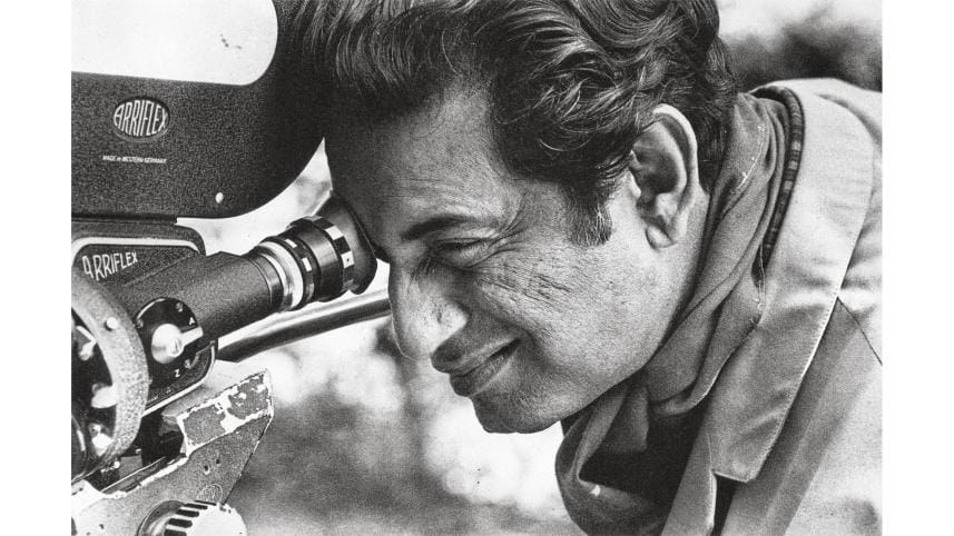 Satyajit-Ray-B&w.jpg