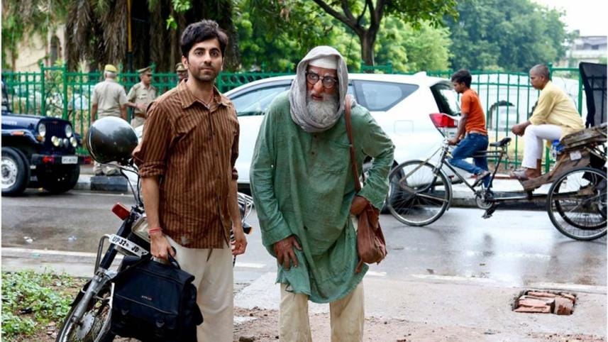 ayushmann_khurrana_and_amitabh_bachchan_in_gulabo_sitabo-h_2020.jpg
