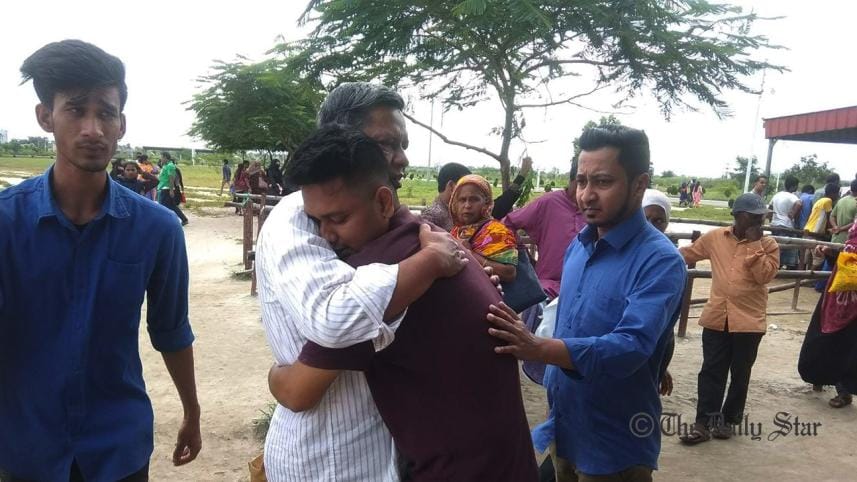 University students walk out of jail