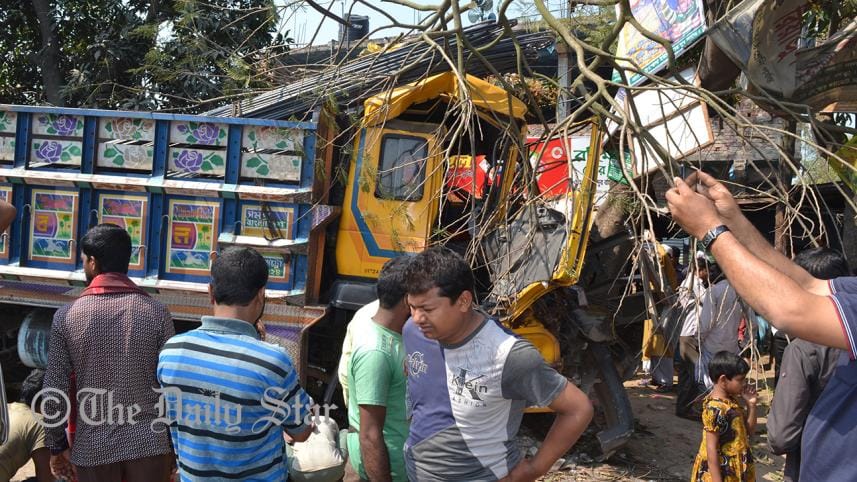 Bogra-road-crash-nwb.jpg
