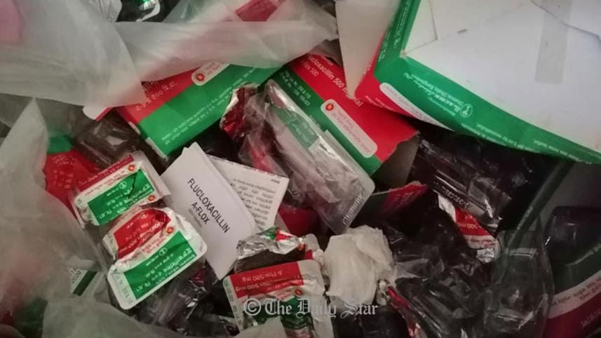Bogura-seized-medicine.jpg