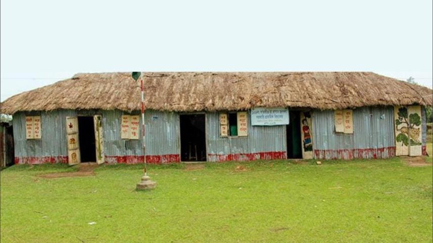 Classes hampered thatched house.jpg