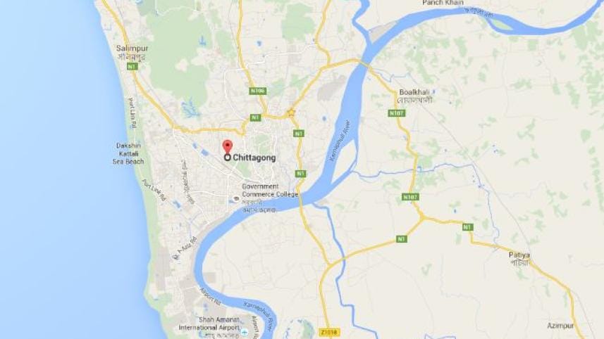 Defiant mob beats extortionist dead