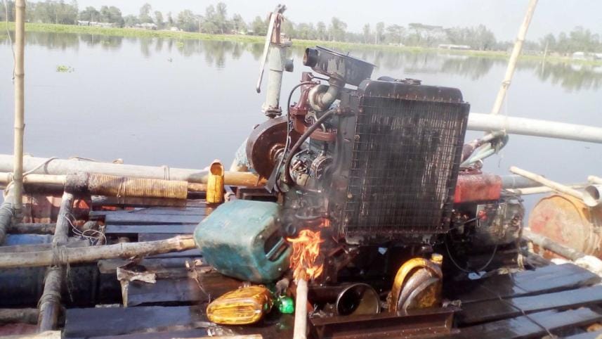 dredgers burnt Tangail.jpg