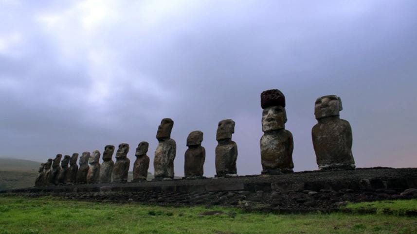 Easter-Island-2WB.jpg