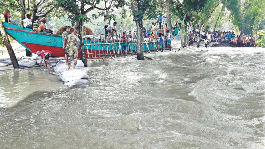flood in sirajganj.jpg
