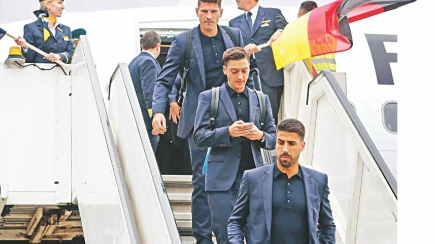 Mesut Ozil-Ilkay Gundogan