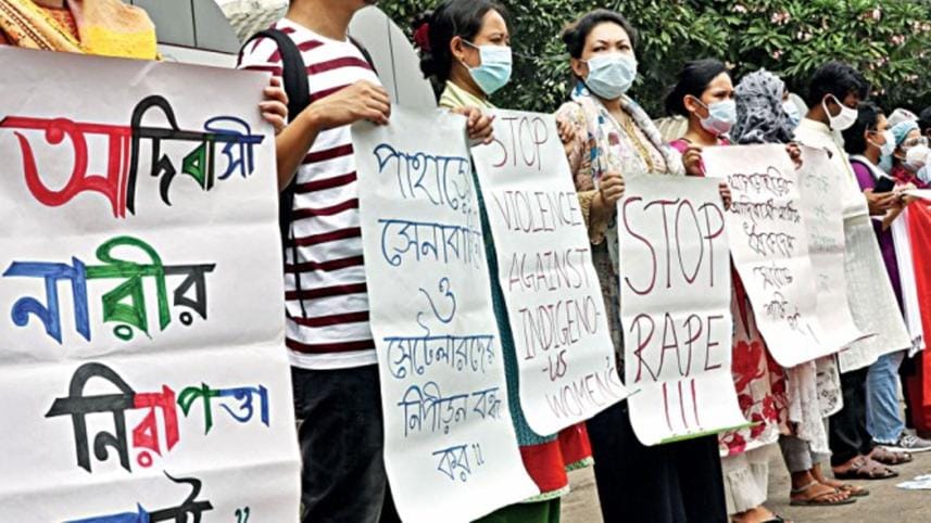 human-chain-protest-rape.jpg