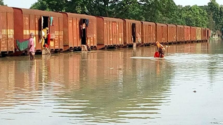 Jamalpur Dewanganj Railway Station inundated (1).jpg
