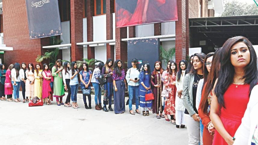 Channel i Lux Superstar Audition Round