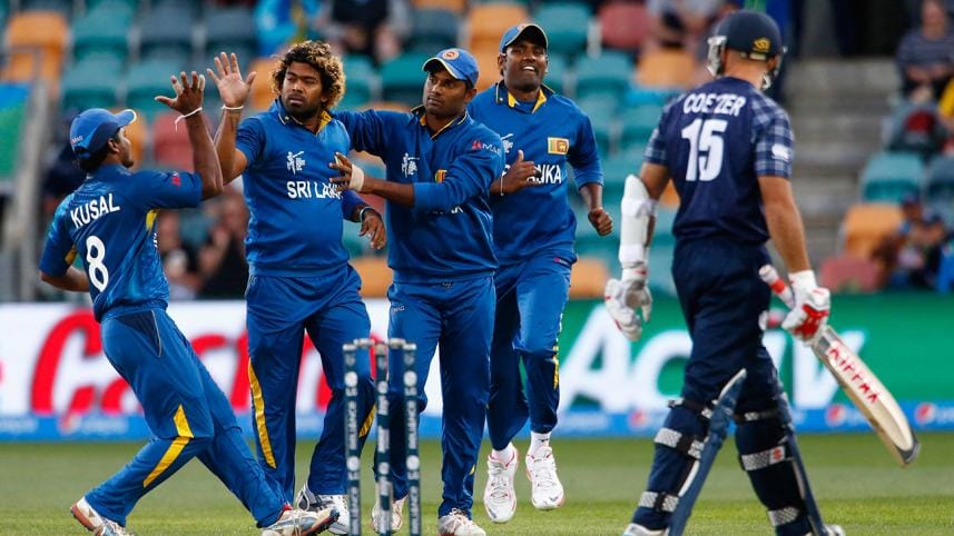 Malinga strikes early