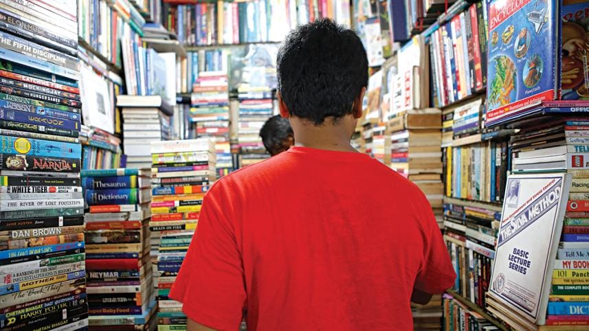 Nilkhet Book Market 4.jpg