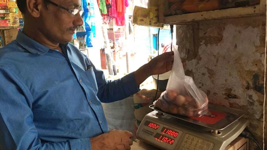 Onion price rise in Bangladesh