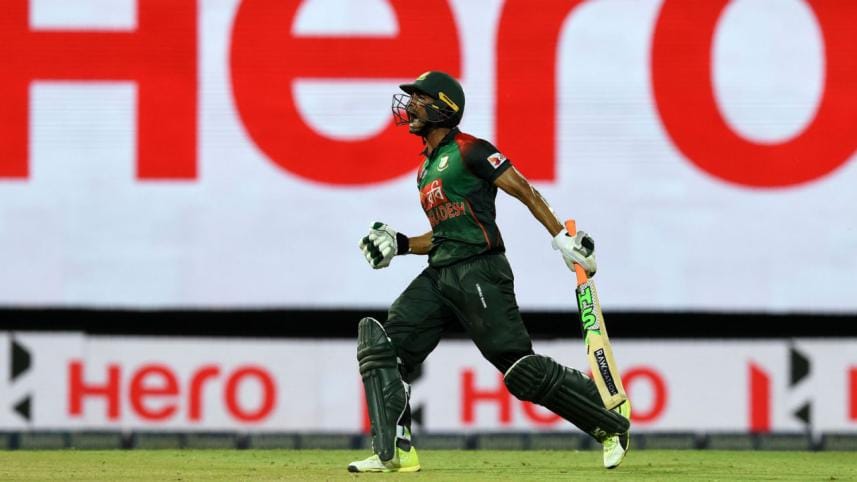 Mahmudullah Riyad against Sri Lanka in their Nidahas Trophy match