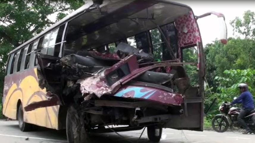 road crash bangladesh.jpg