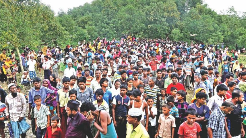 rohingya_refugees_gather.jpg