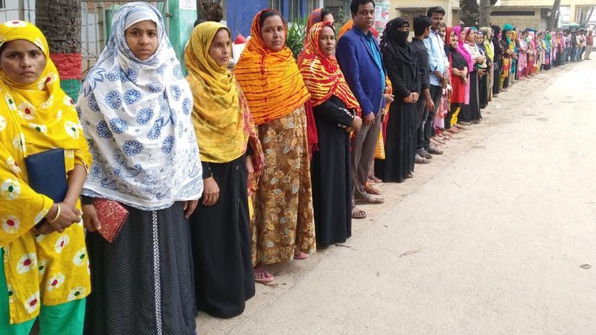 Ready-made Garment workers demonstrate for arrears