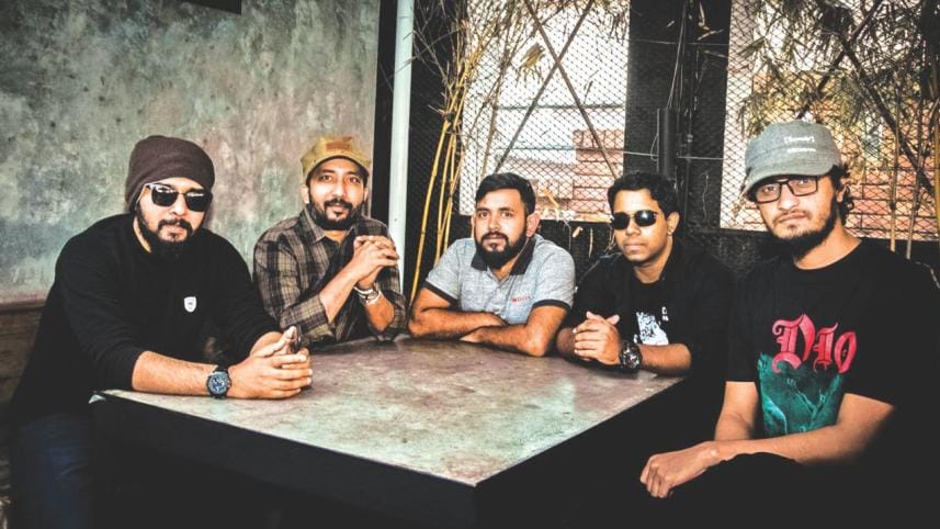 Popular rock band Shironamhin