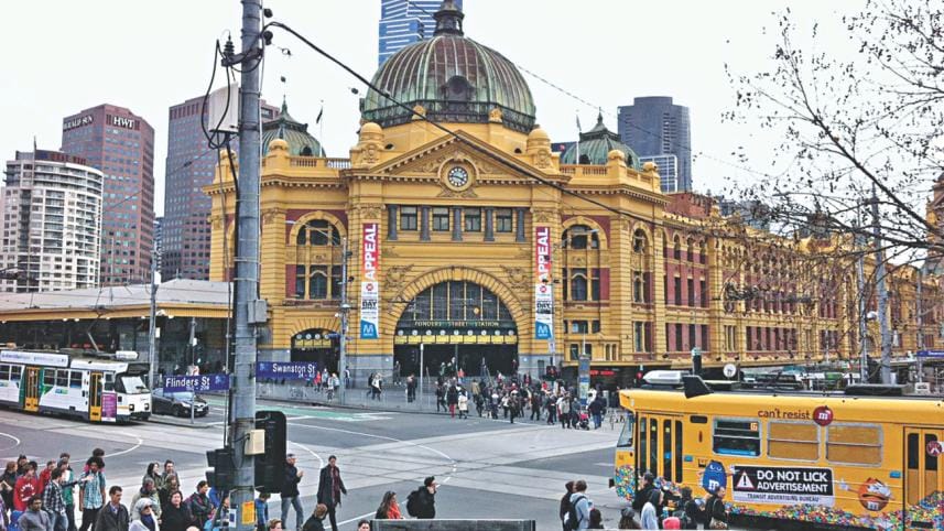 SOLO TRAVELLER 1.jpg