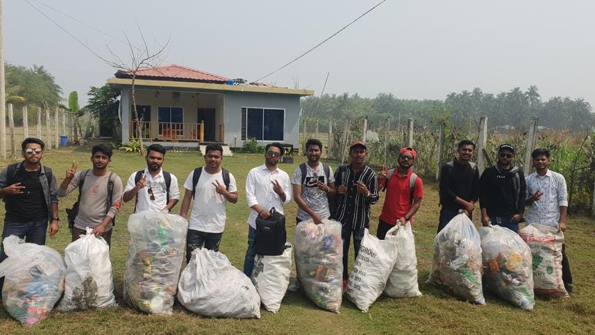 St Martin Tourist Trash