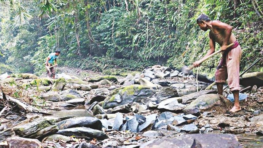 stone extraction in bandorban.jpg