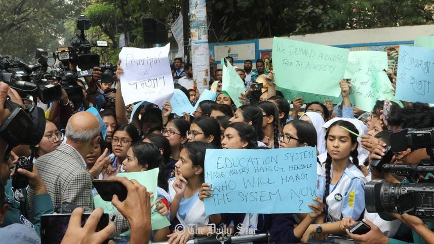 student of Viqarunnisa Noon School