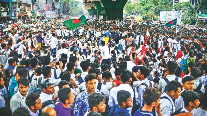 Chittagong Students protest for safe roads