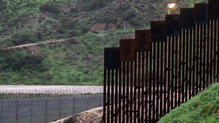 trump-wall.jpg