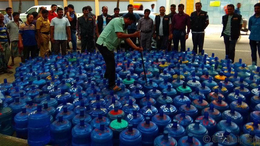 Selling untreated water in Karwan Bazar