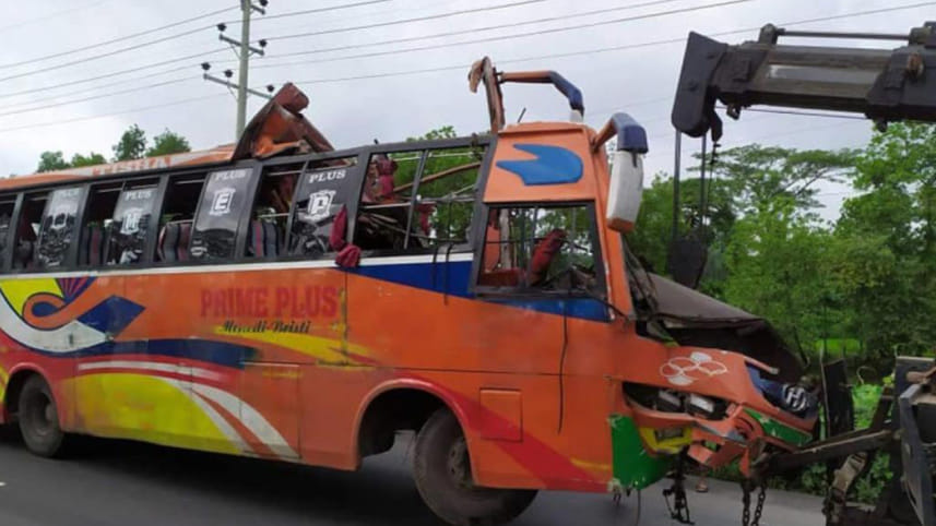 Dhaka Chattogram highway road crash