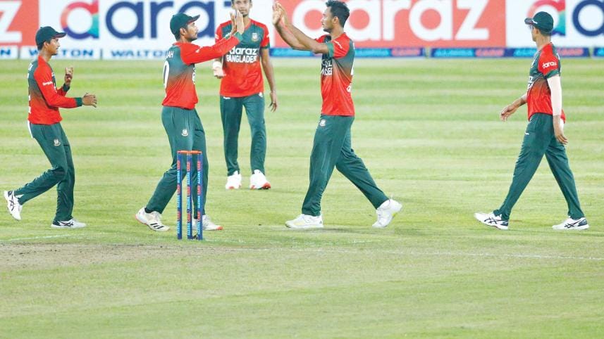 bangladesh-bowlers-1.jpg