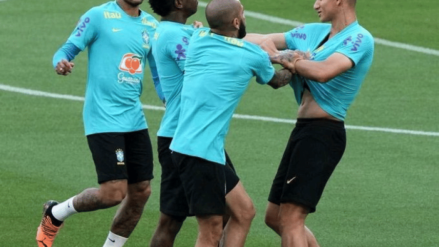 vini_richarlison_training_clash.png