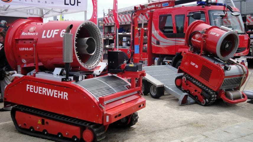 LUF60 Firefighting Robot